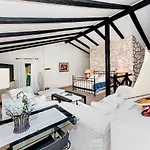 Ra Villa *